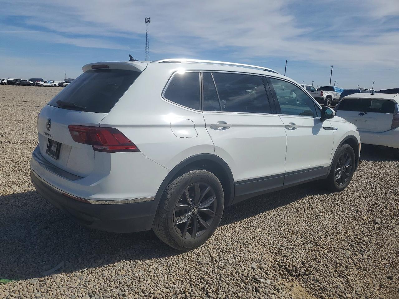 2024 Volkswagen Tiguan Se - Фото 3