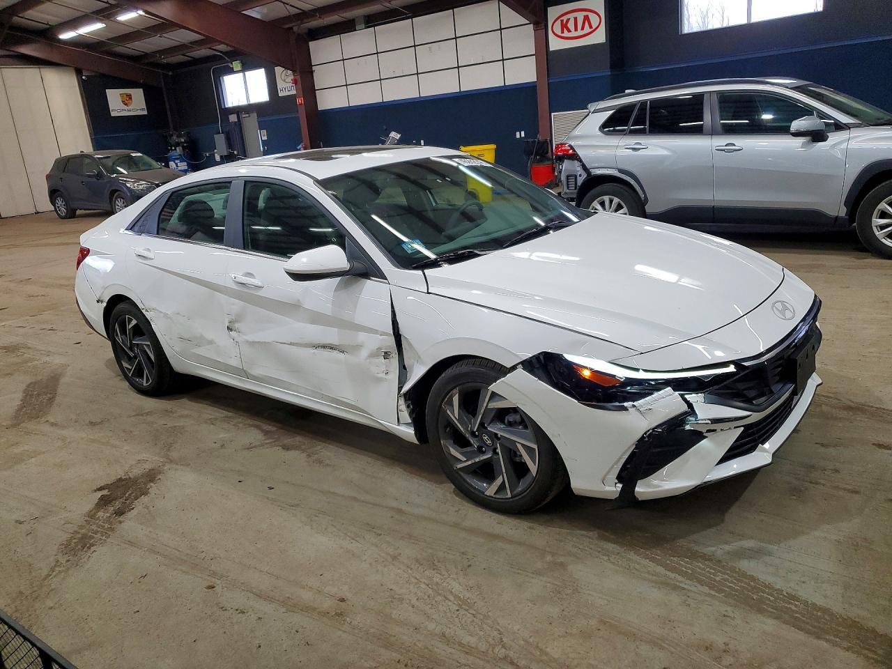 2024 Hyundai Elantra Sel - Фото 4