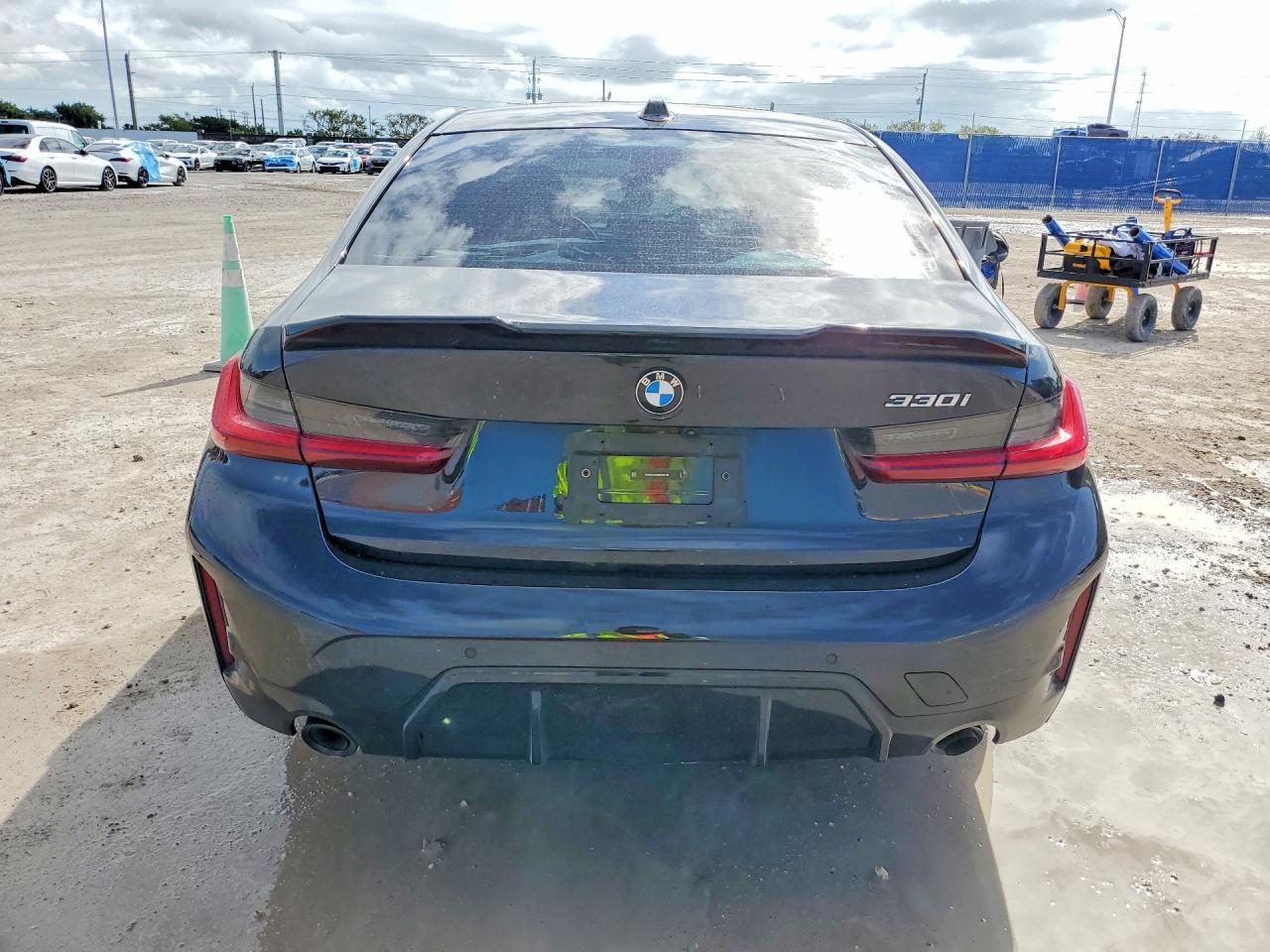 2025 BMW 330I - Image 6