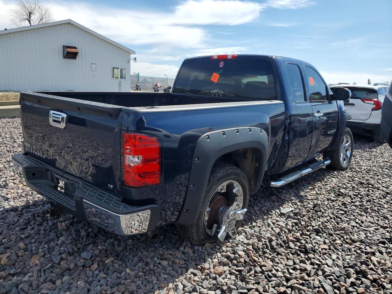 2010 Chevrolet Silverado K1500 Lt - Image 3