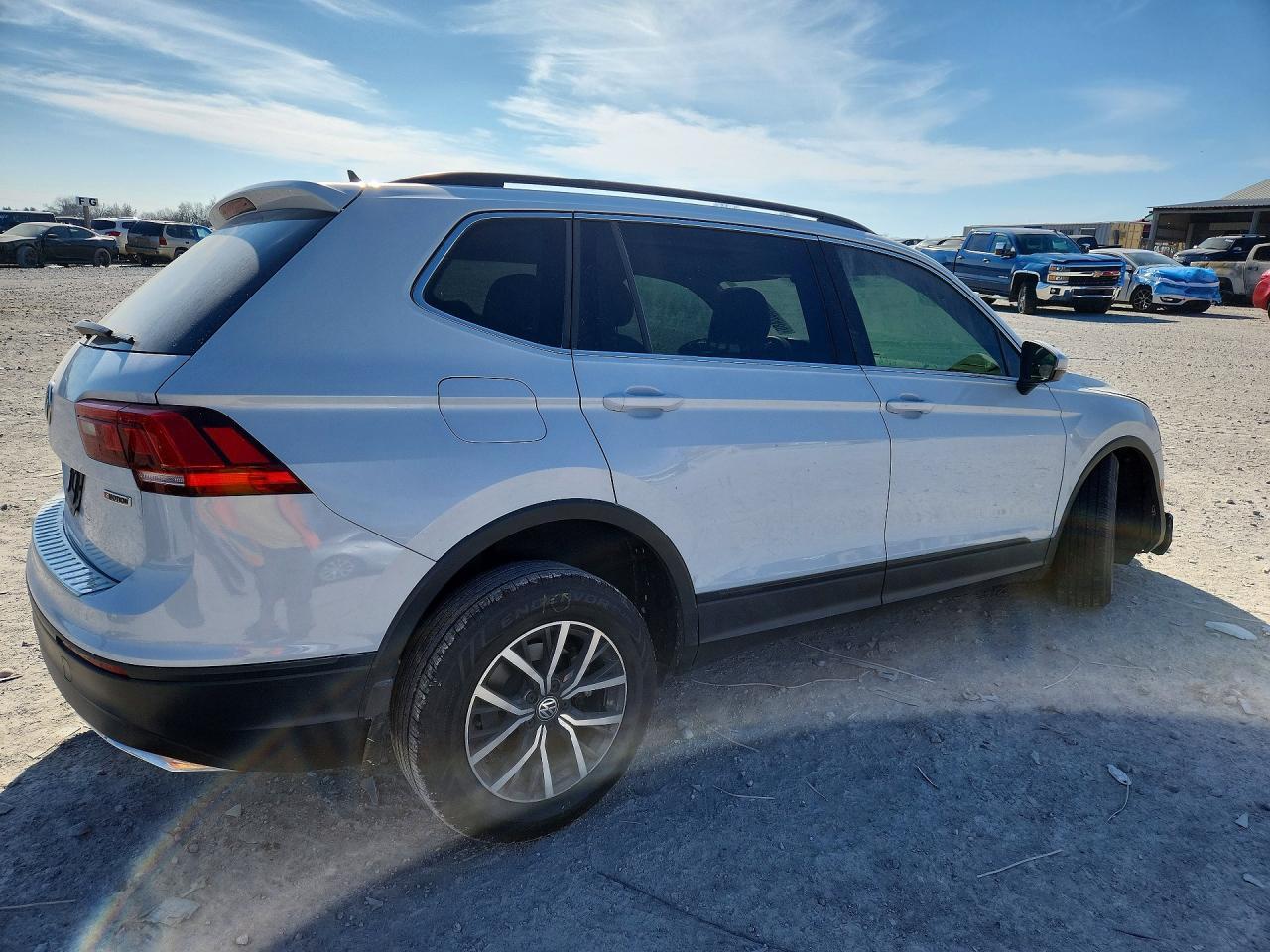 2019 Volkswagen Tiguan Se - Фото 3
