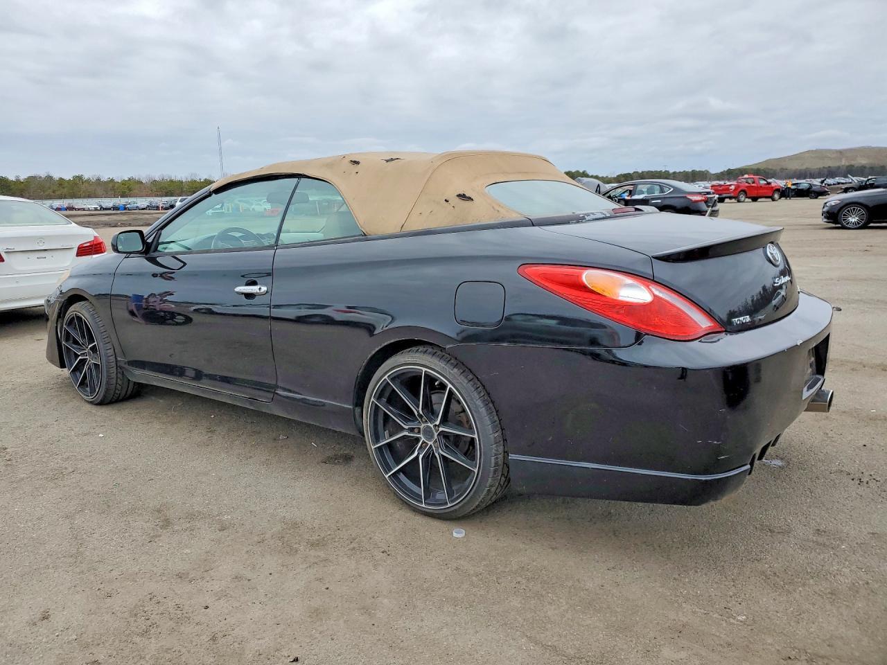 2005 Toyota Camry Solara Sle V6 - Image 2