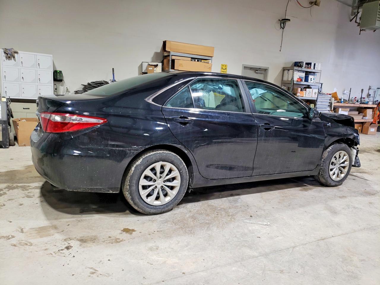 2015 Toyota Camry Le - Image 3