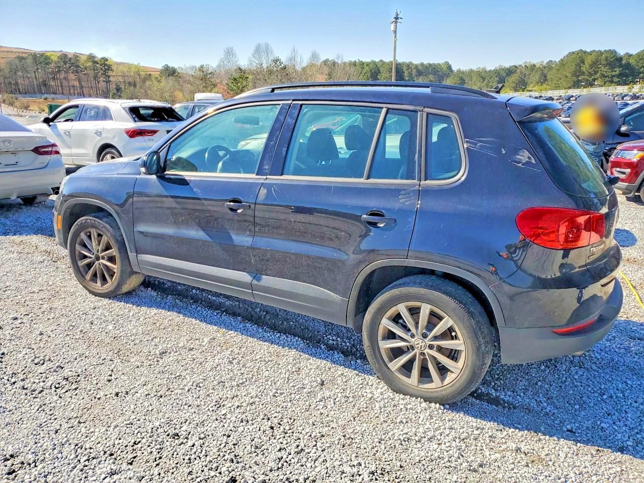 2018 Volkswagen Tiguan Limited - Фото 2