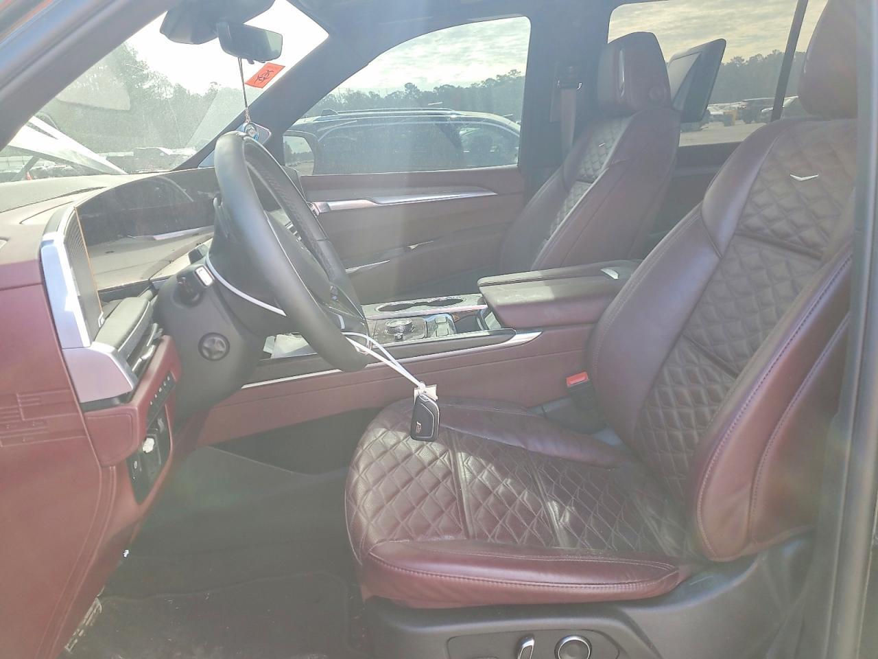 2025 Cadillac Escalade Sport - Фото 7