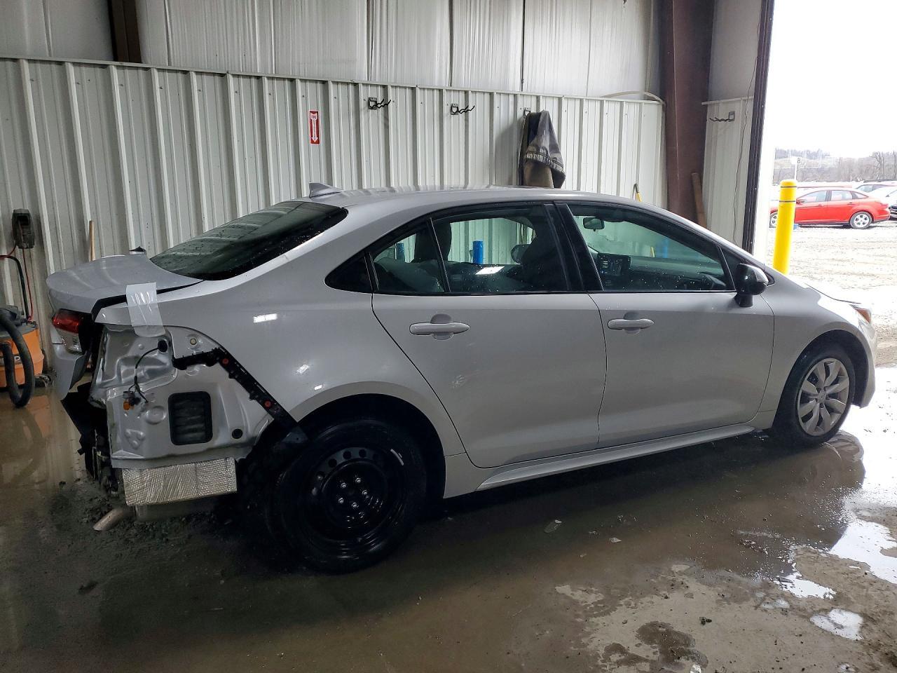 2023 Toyota Corolla Le - Image 3