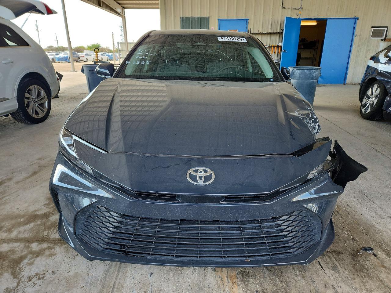 2025 Toyota Camry Le - Фото 5