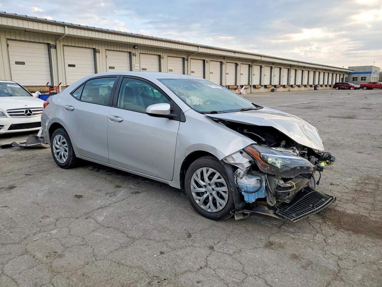 2018 Toyota Corolla Le - Фото 4