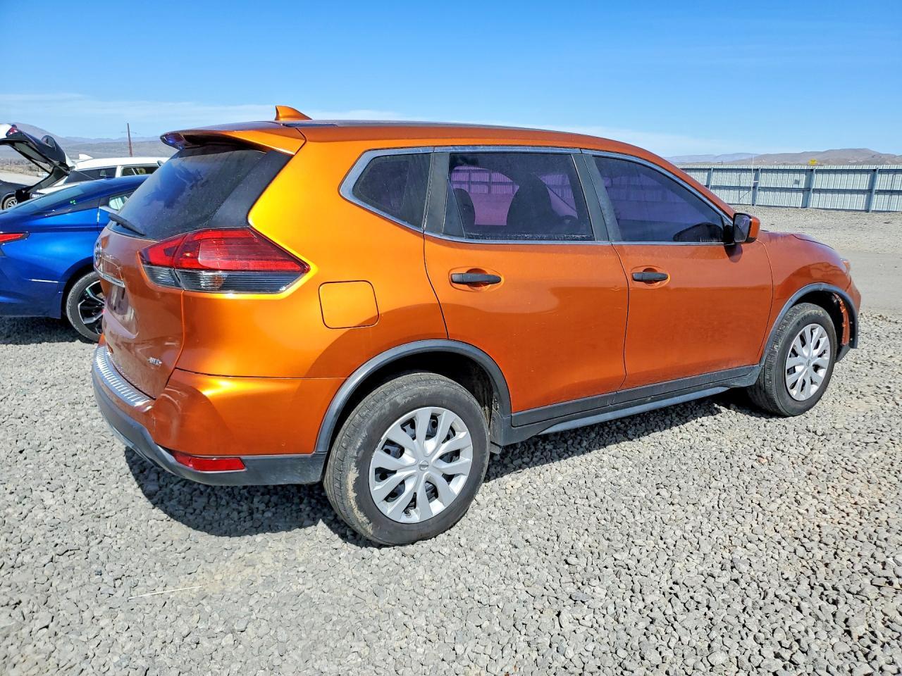 2017 Nissan Rogue S - Image 3