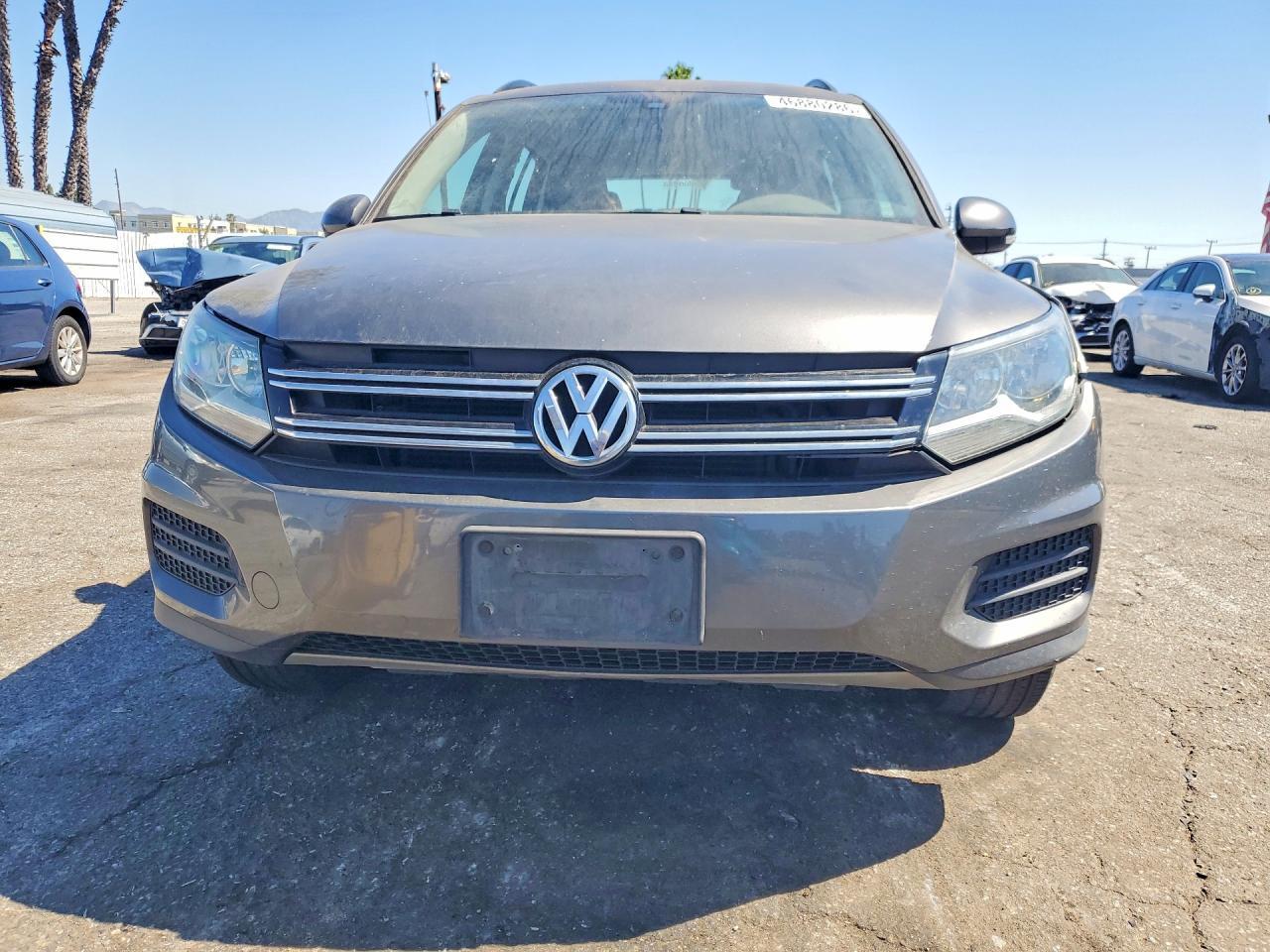 2016 Volkswagen Tiguan S - Фото 5