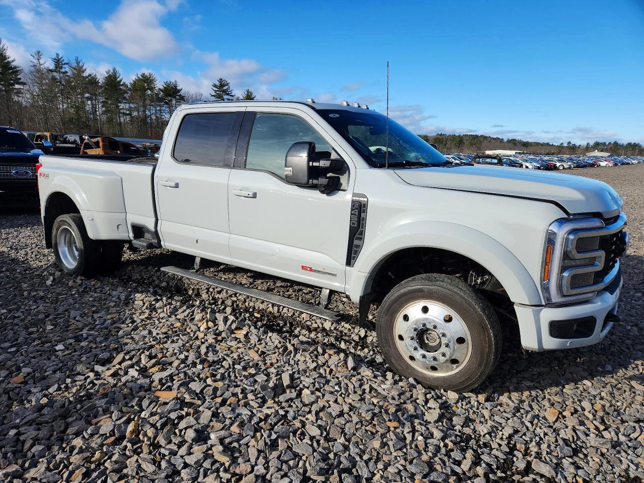 2025 Ford F450 Super Duty - Фото 4