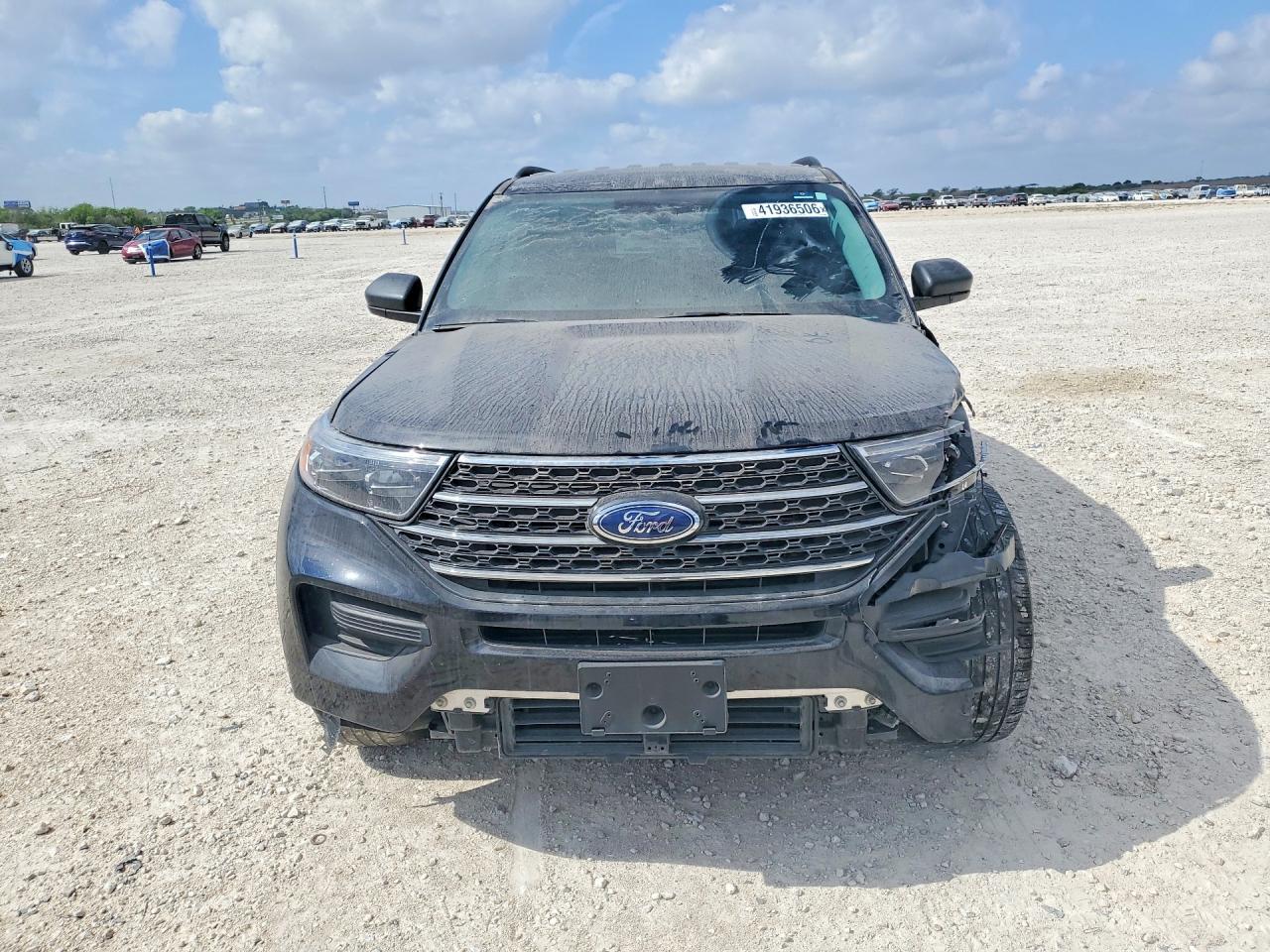 2023 Ford Explorer Xlt - Image 5