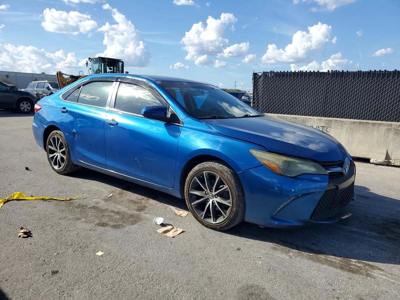 2017 Toyota Camry - Фото 4