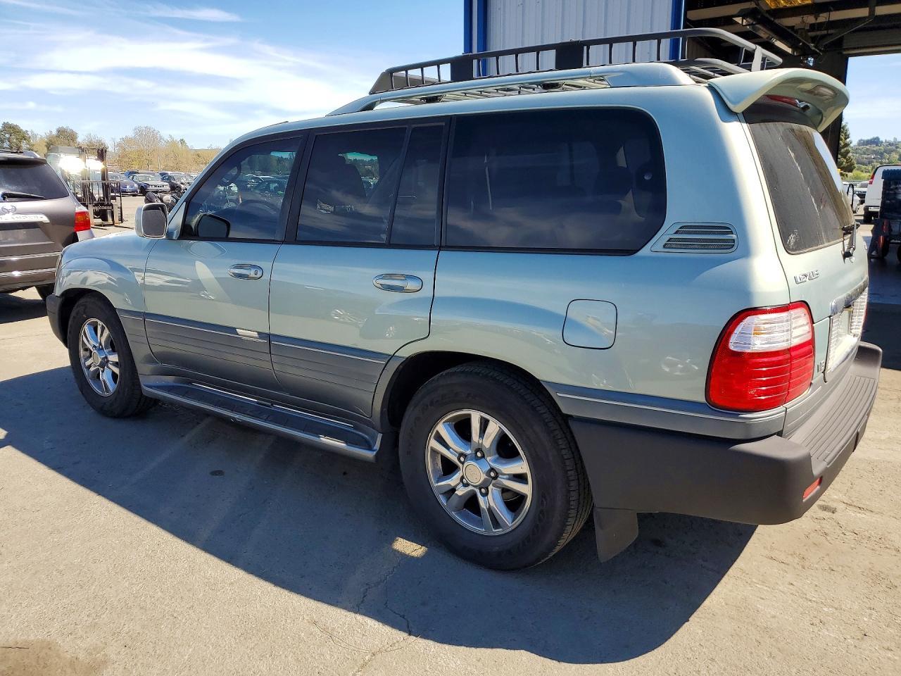 2005 Lexus Lx 470 Base - Image 2