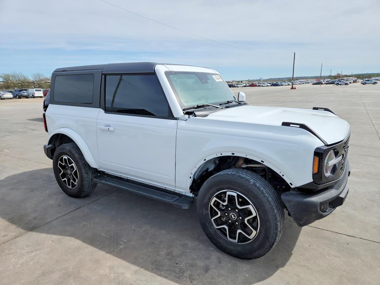 2022 Ford Bronco Base - Image 4