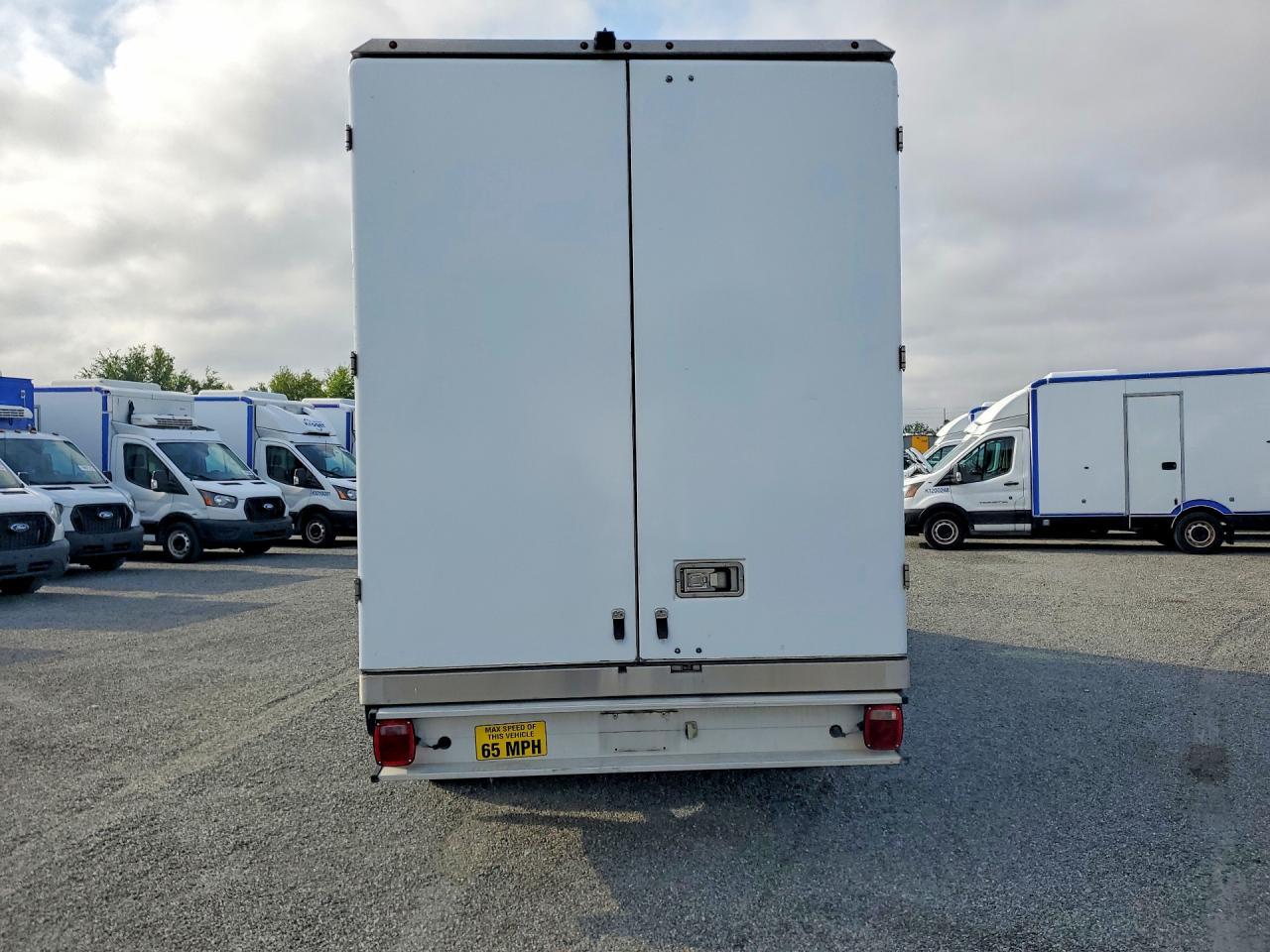 2021 Ford Transit Delivery Truck - Фото 6