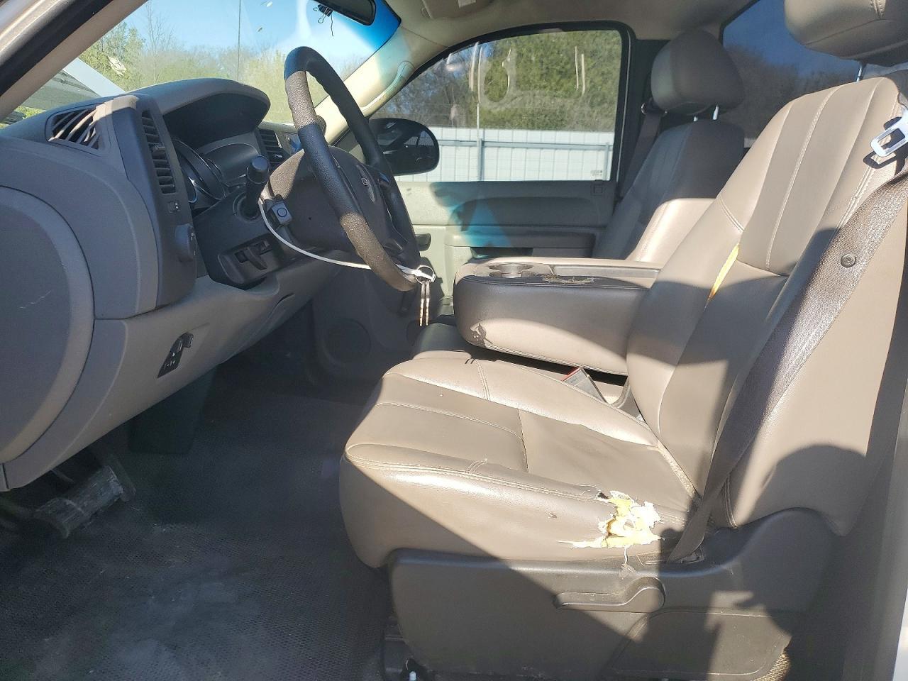 2011 GMC Sierra C2500 Heavy Duty - Фото 7