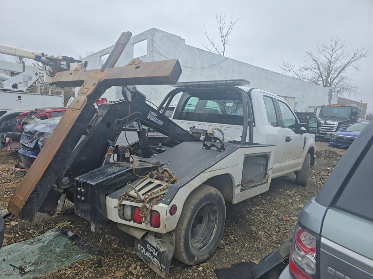 2017 Ford F350 Super Duty - Image 4