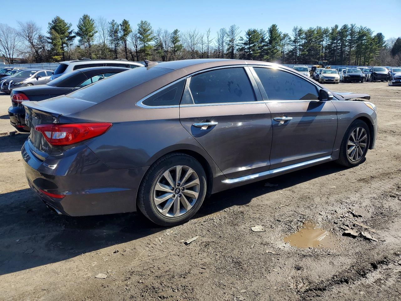 2017 Hyundai Sonata Sport - Image 3