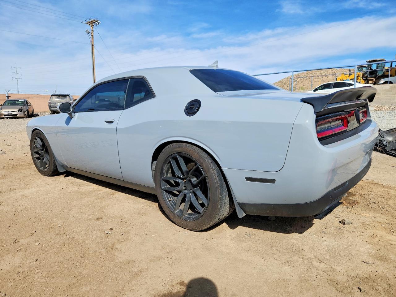 2020 Dodge Challenger R - Фото 2
