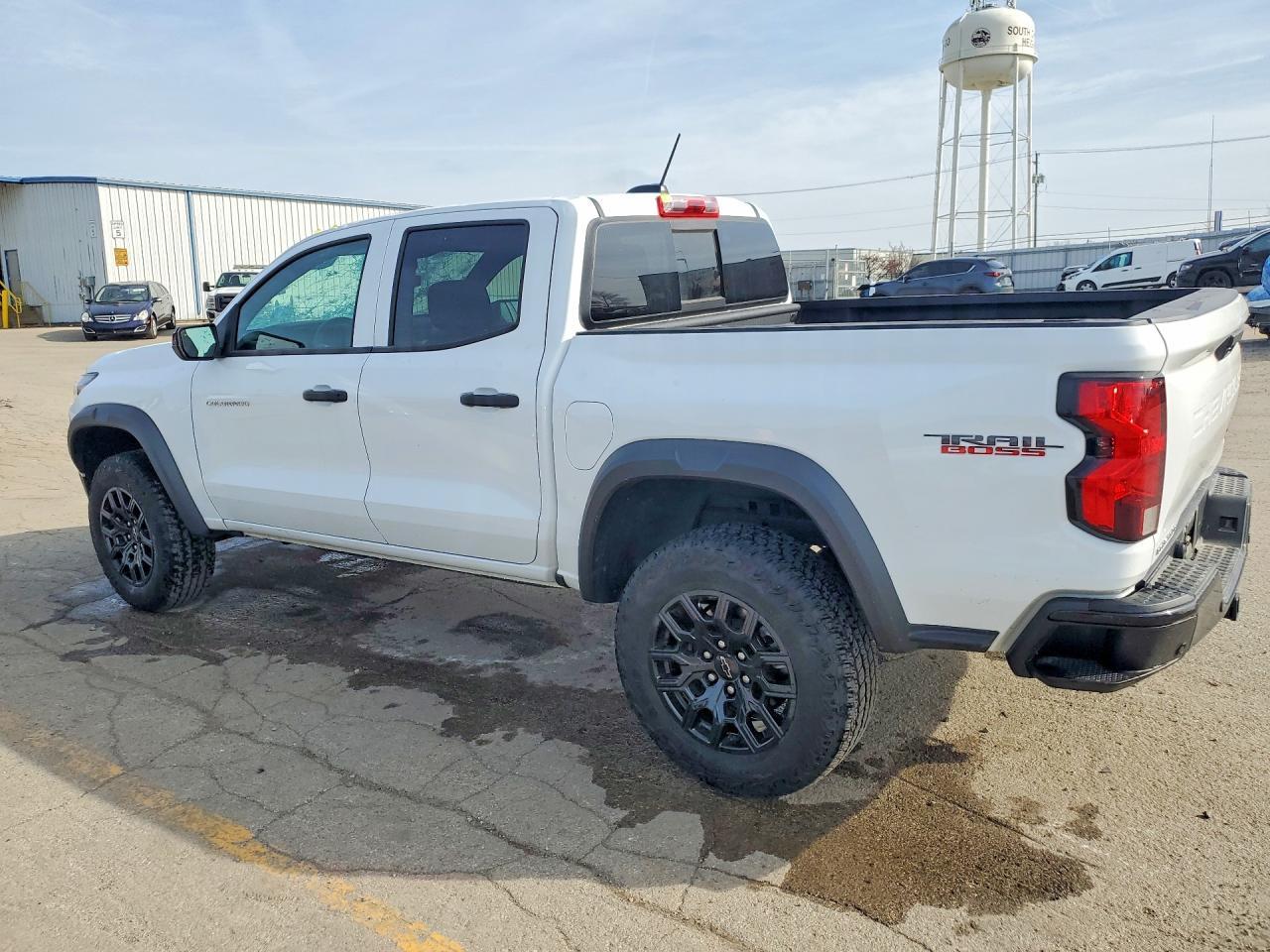 2025 Chevrolet Colorado Trail Boss - Фото 2
