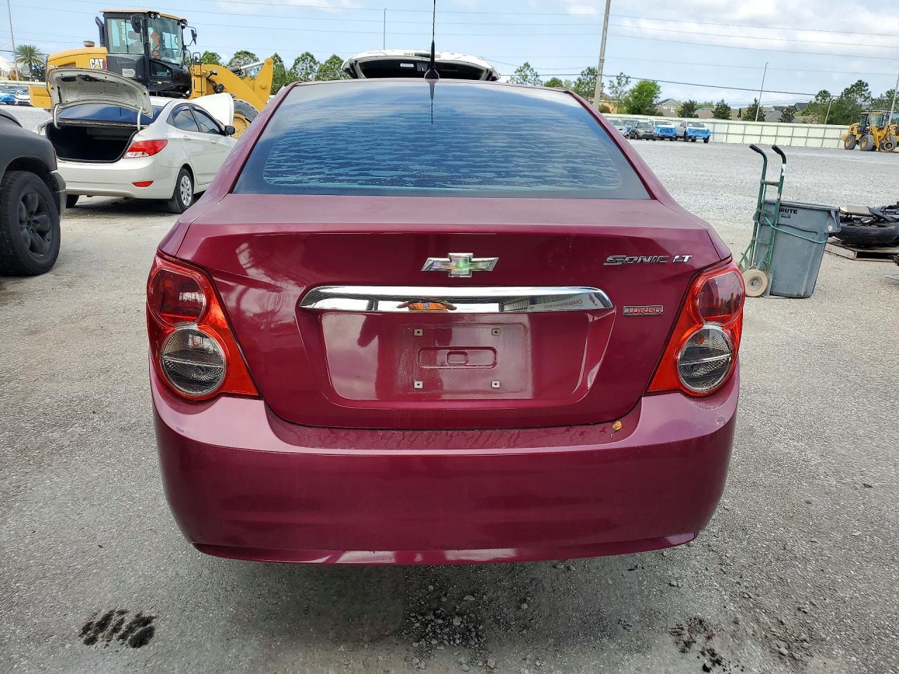 2014 Chevrolet Sonic Lt - Image 6