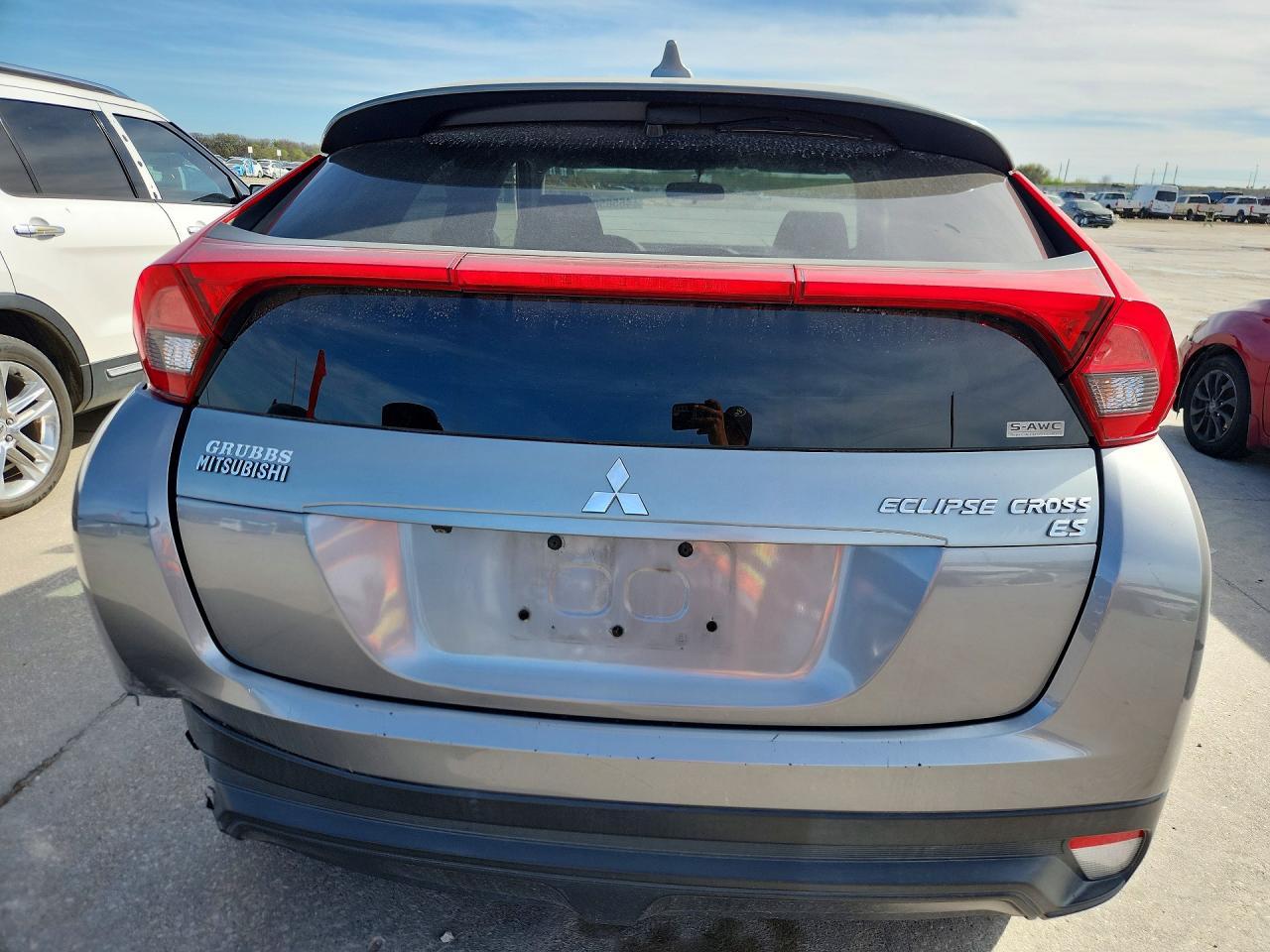 2019 Mitsubishi Eclipse Cross Es - Image 6