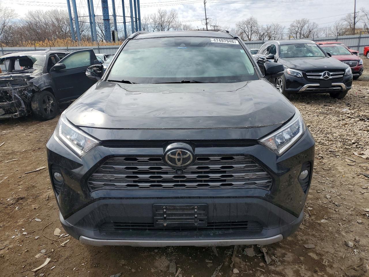 2019 Toyota Rav4 Limited - Image 5