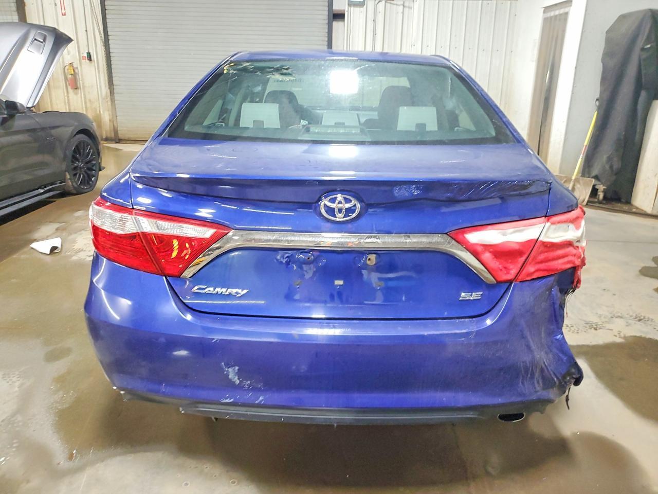 2015 Toyota Camry Se - Image 6