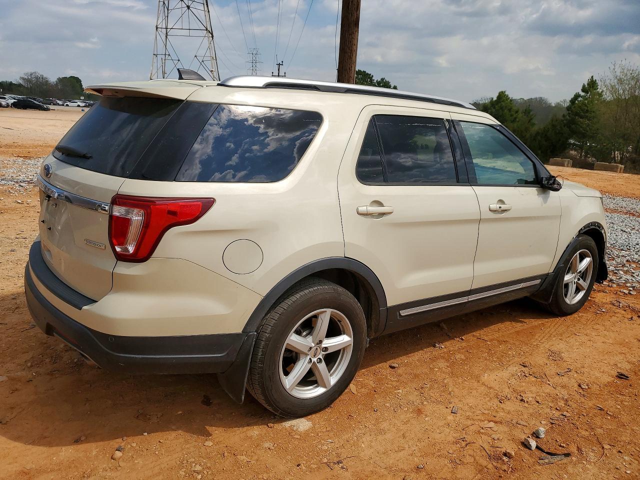 2018 Ford Explorer Xlt - Image 3