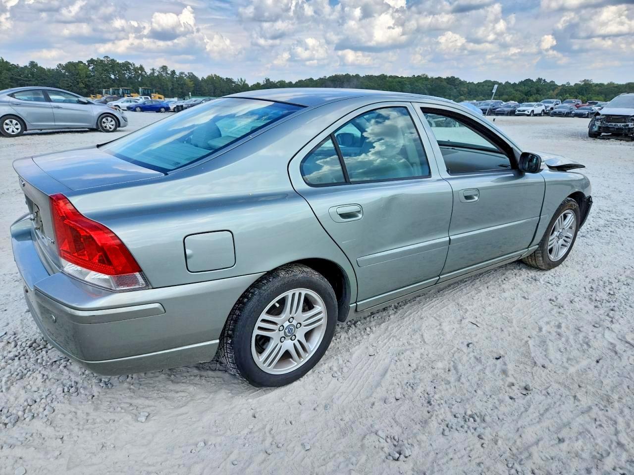 2007 Volvo S60 2.5T - Image 3