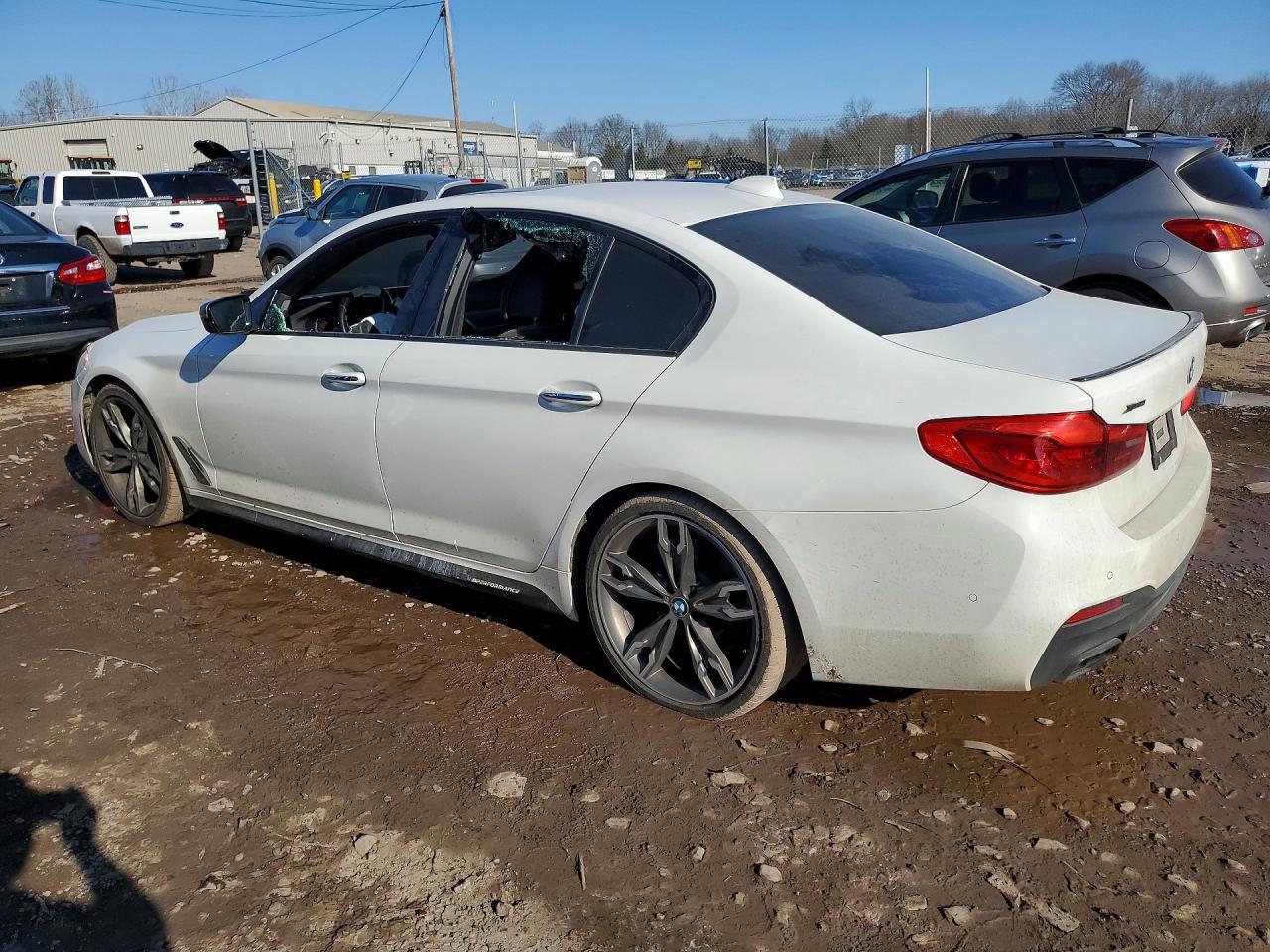 2018 BMW M550Xi - Фото 2