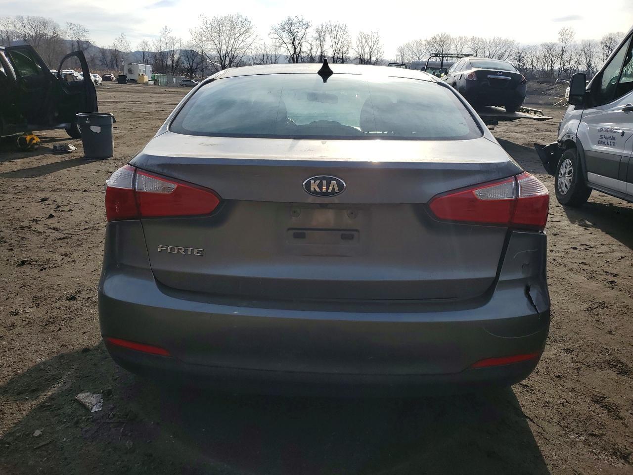 2016 Kia Forte Lx - Image 6