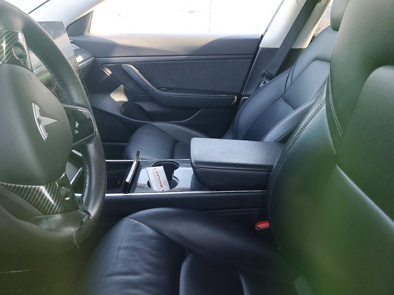 2020 Tesla Model 3 - Фото 7