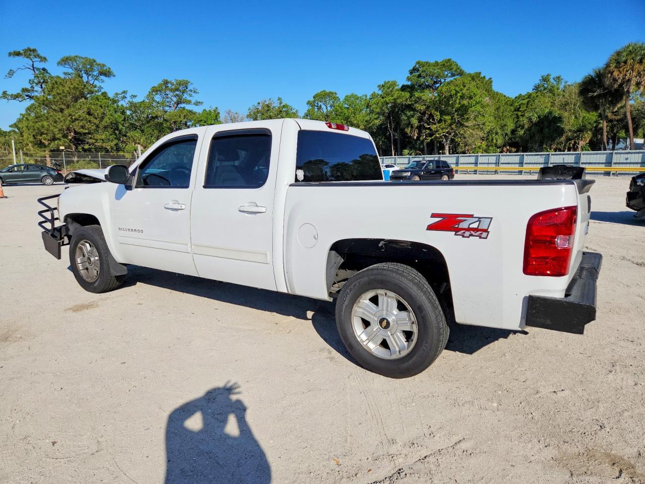 2010 Chevrolet Silverado K1500 Lt - Image 2