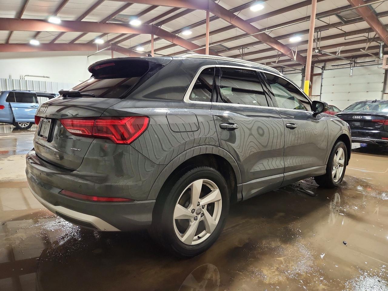 2020 Audi Q3 Premium - Фото 3