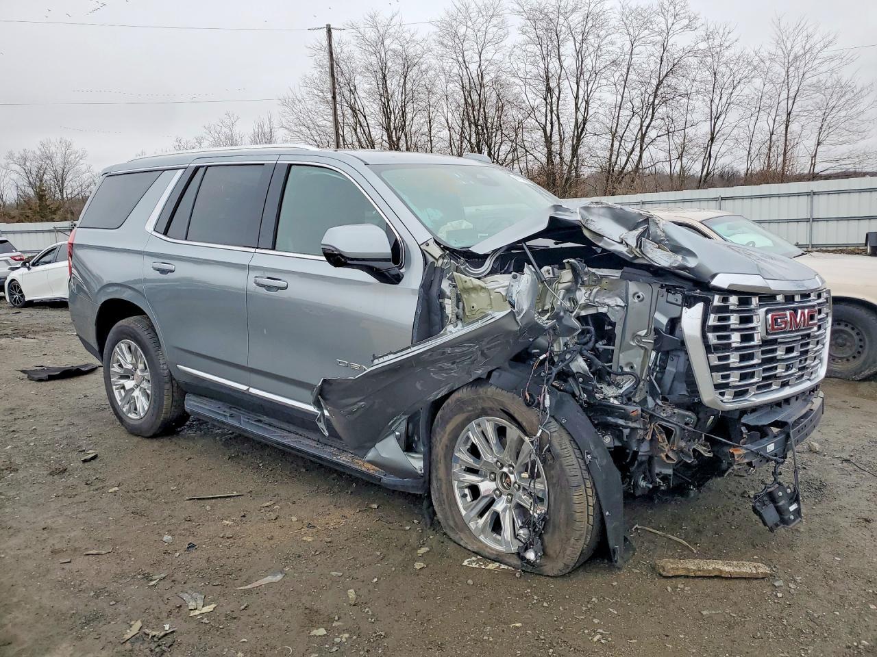2025 GMC Yukon Denali 4Wd 6.2L V8 - Фото 4