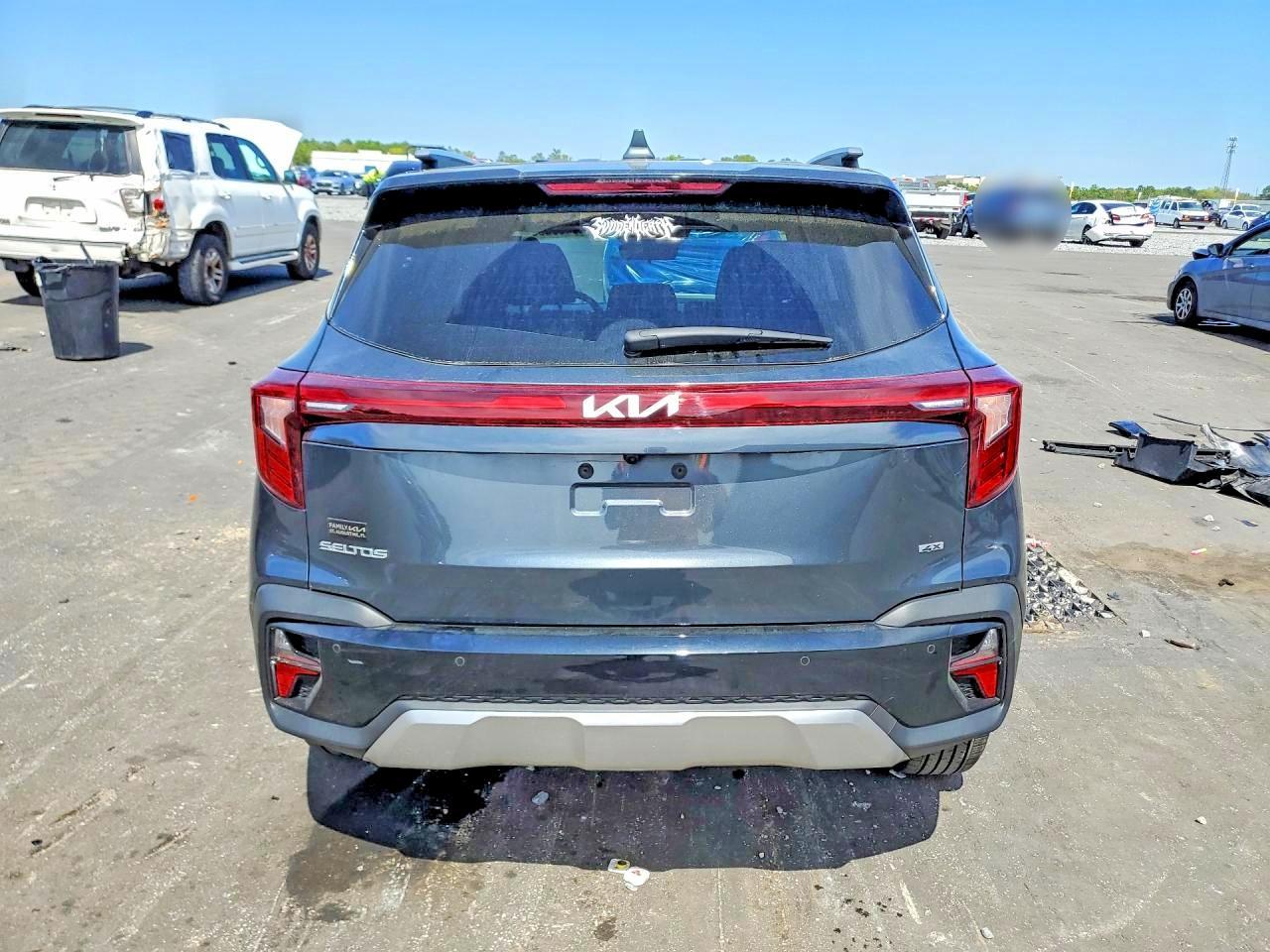 2025 Kia Seltos Ex - Image 6