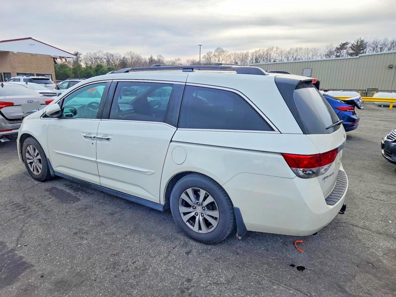 2015 Honda Odyseey - Фото 3