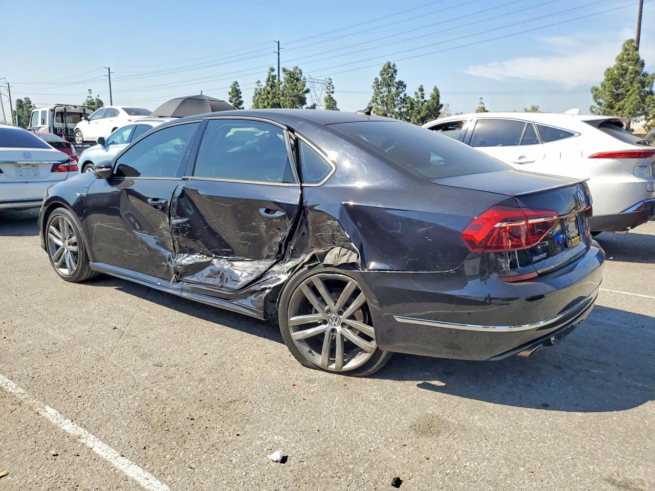 2018 Volkswagen Passat S - Фото 2