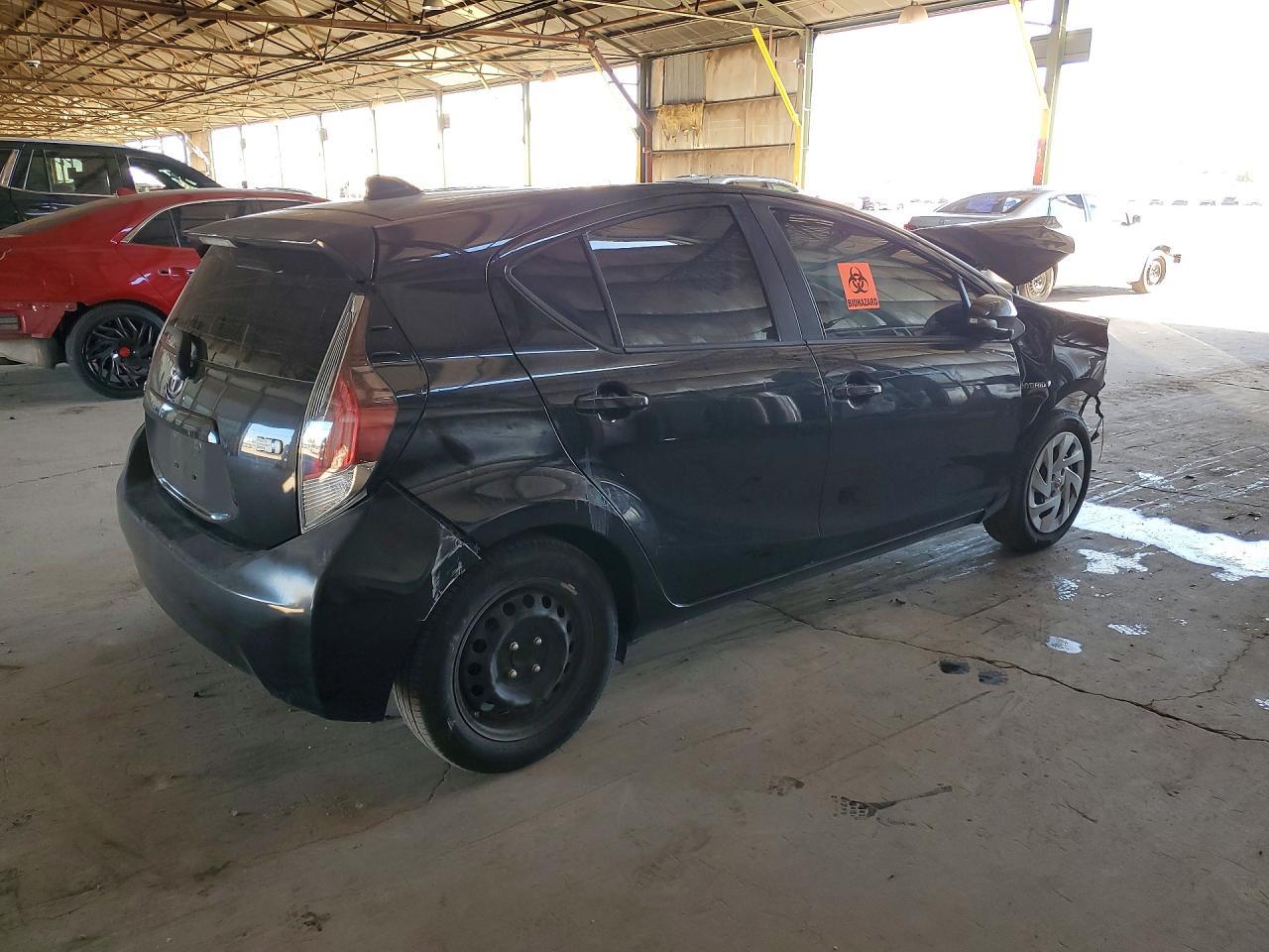 2016 Toyota Prius C Two - Image 3