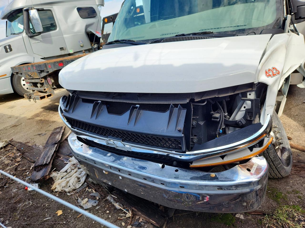2023 Chevrolet Express G3500 Utl ** R & D * Pri Fleet ** - Image 5