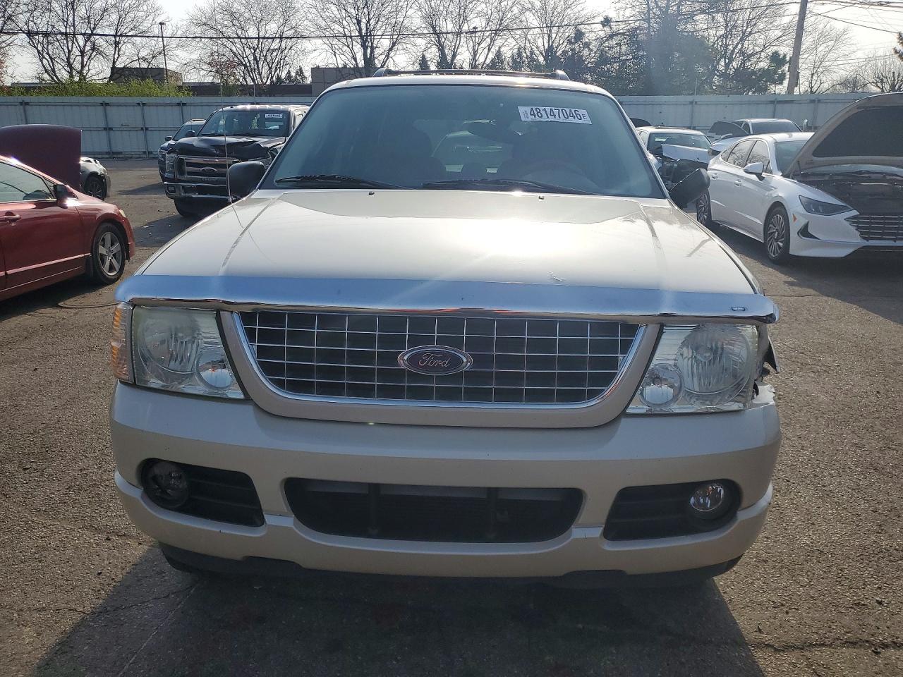 2005 Ford Explorer Limited - Image 5