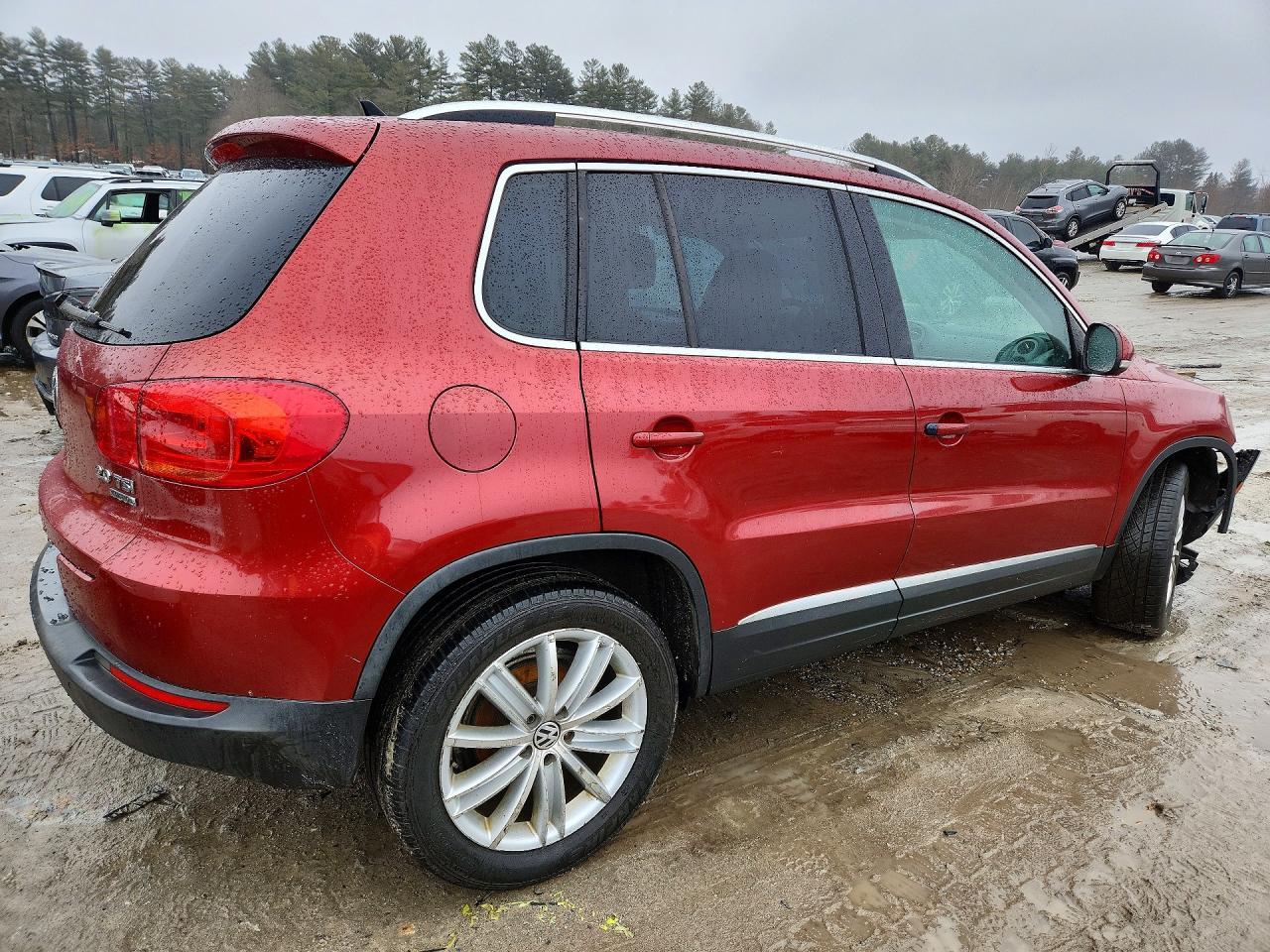2012 Volkswagen Tiguan S - Image 3