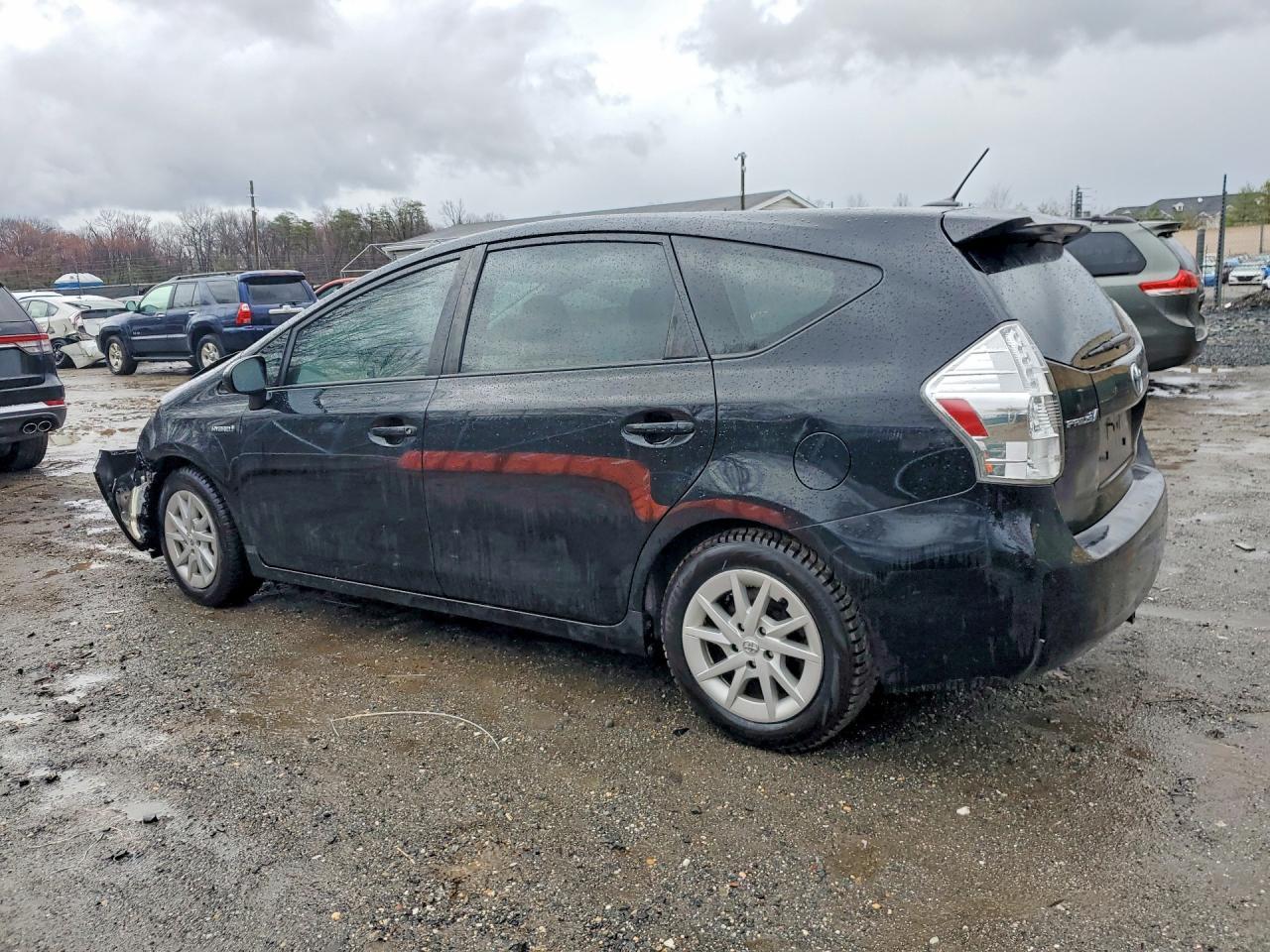 2012 Toyota Prius V Three - Фото 2