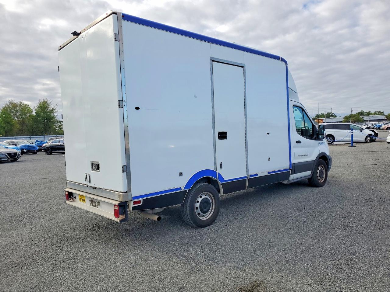 2020 Ford Transit Delivery Van - Фото 3