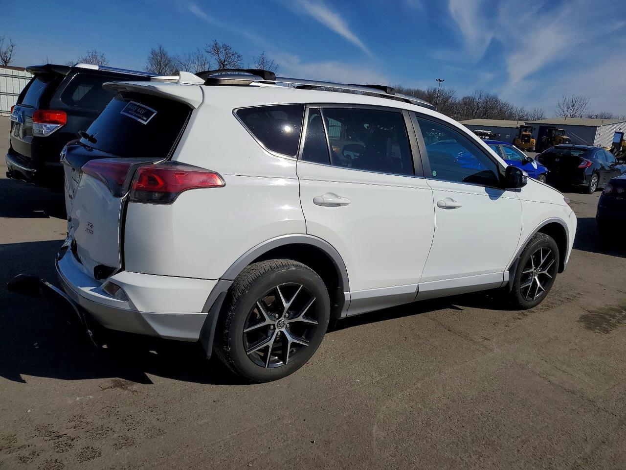 2018 Toyota Rav4 Se - Фото 3