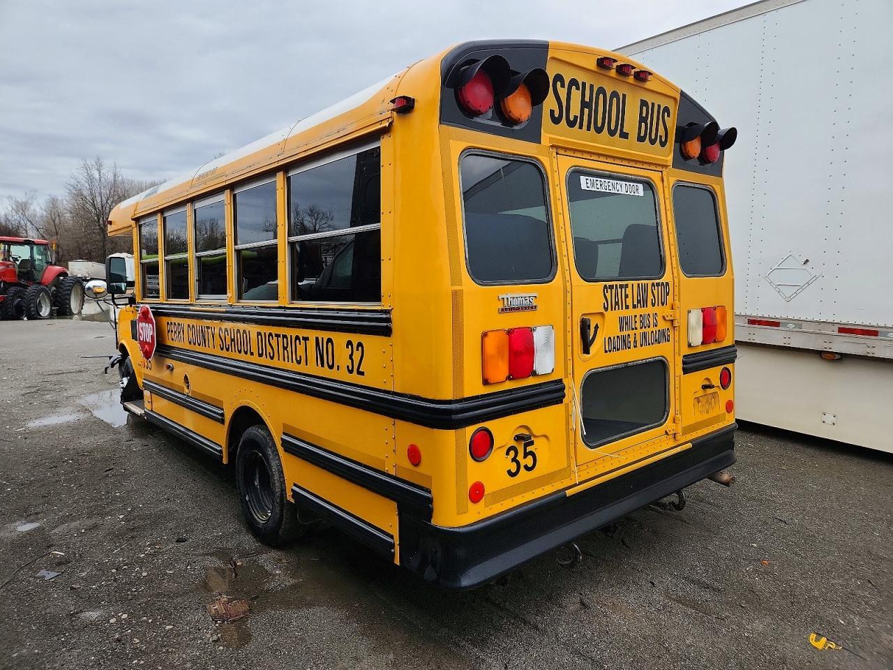 2014 Chevrolet Express G4 - Shuttle Bus - Image 3