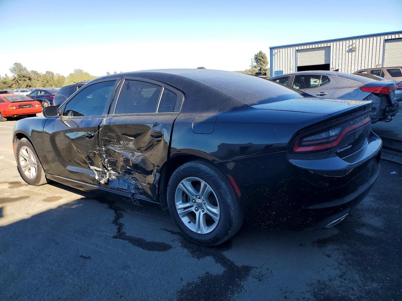2022 Dodge Charger Sxt - Фото 2