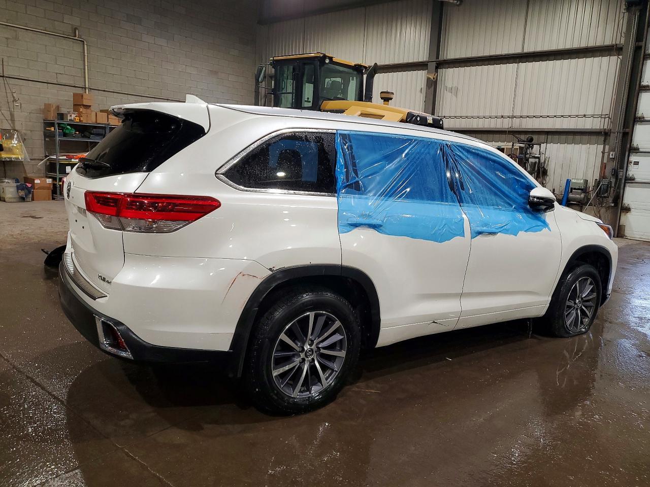 2018 Toyota Highlander Xle - Фото 3